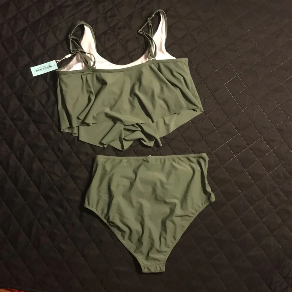 NWT Adisputent High Waisted Tummy Control Tankini